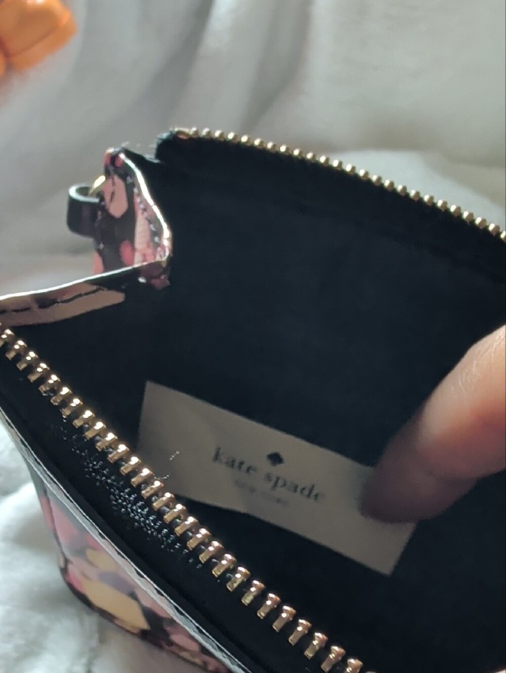 Kate Spade New York Grant Lane Slim Bee Wristlet - Picture 10 of 10